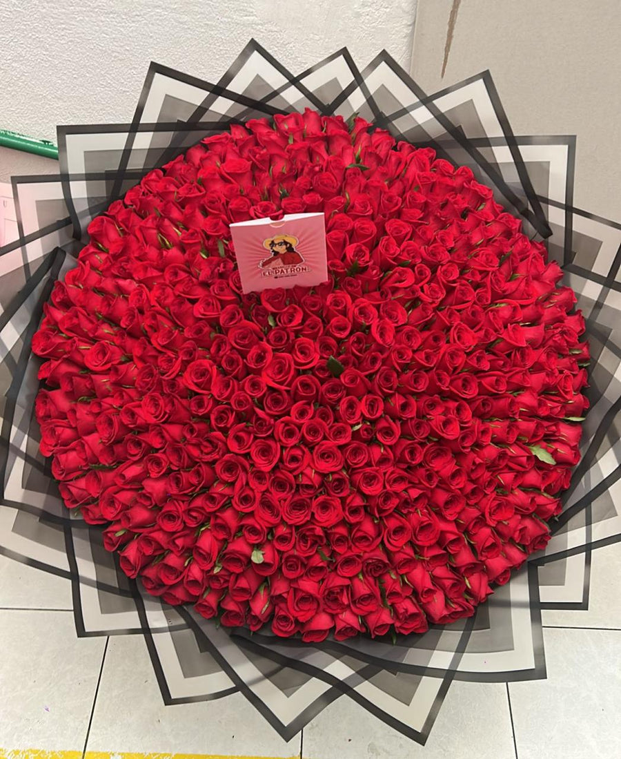 Ramo de 1,000 Rosas
