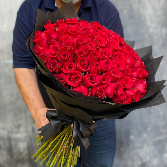 Ramo Buchón con 100 Rosas de Invernadero || Arreglo Gigante con 100 Rosas Premium